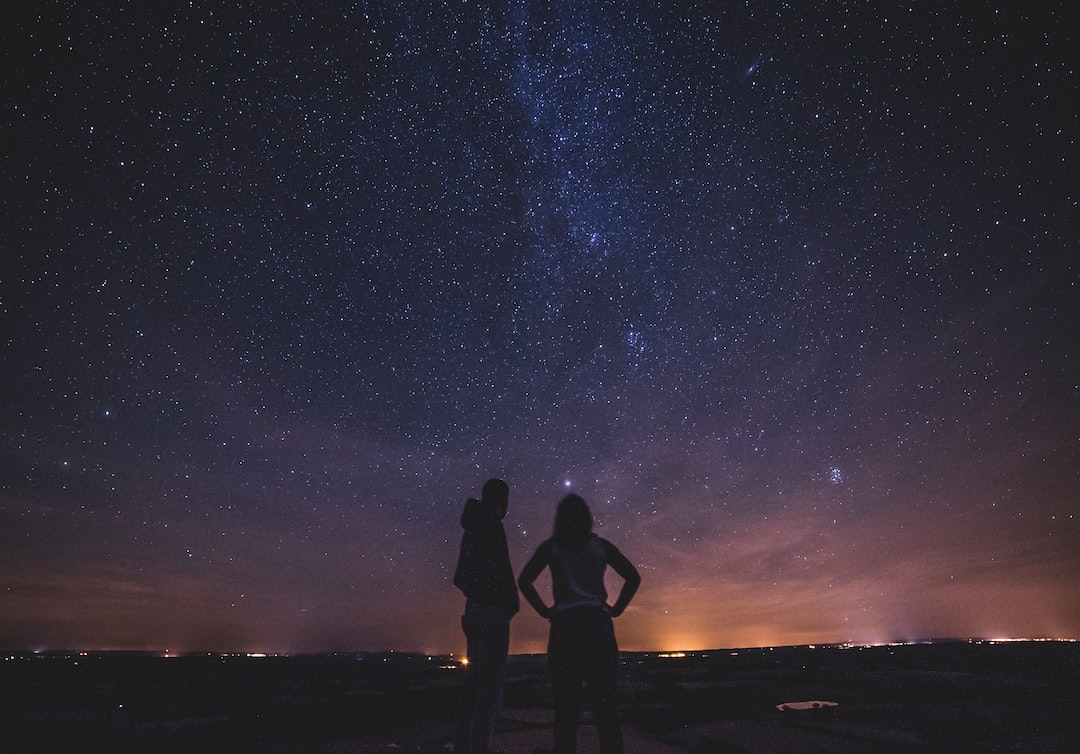 Les étoiles avalent-elles leurs planètes ?