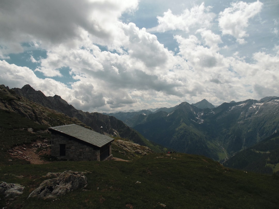 gray barn