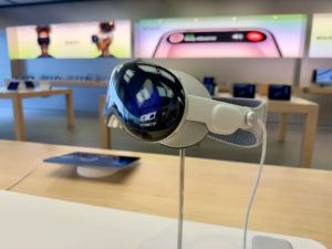 Casque Apple Vision Pro : innovation ou contrainte ?