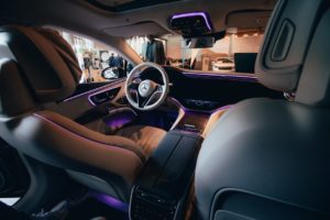 EQS 2025: Quand Mercedes électrifie le luxe!