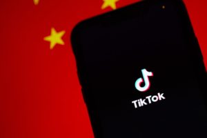 TikTok fait une « PAUse » européenne : Le jeu de la conformité