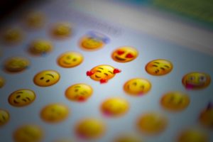 « Emojifions » notre vie – Quand la tech devient fun 🎨