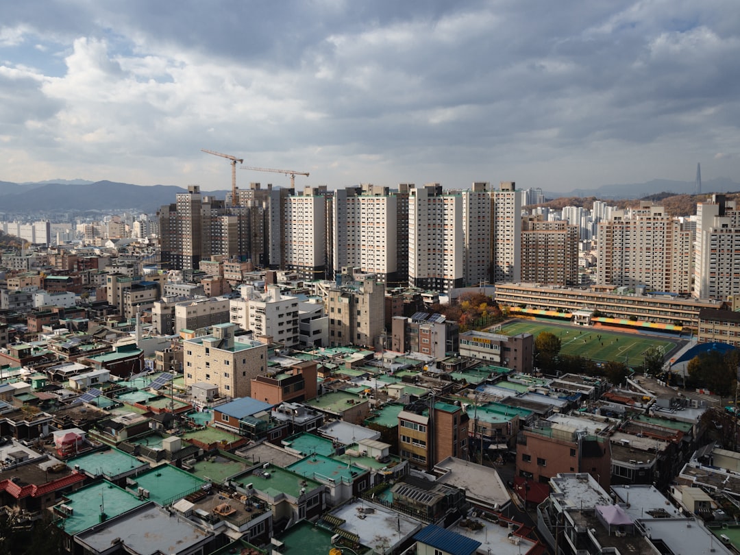 a city with many buildings