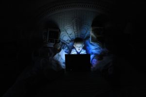 Internet des Enfants : Quand l’IA Fait de Merveilles